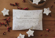Load image into Gallery viewer, Blackcurrant & Sloe Berries Soy Wax Melts