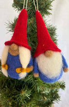 Load image into Gallery viewer, Handcrafted Felt Gnomes Ornaments, Set of 2