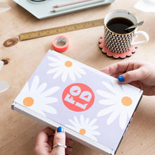 Load image into Gallery viewer, Giant Daisies Origami Kit