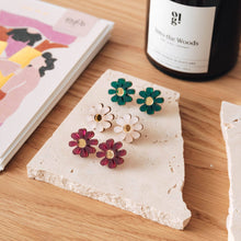Load image into Gallery viewer, Daisy Stud Earrings
