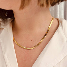Load image into Gallery viewer, Everyday Snake Chain Necklace
