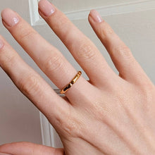 Load image into Gallery viewer, Everyday Gold Scallop Ring
