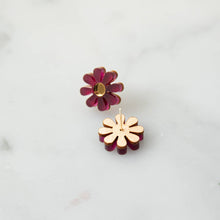 Load image into Gallery viewer, Daisy Stud Earrings
