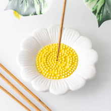 Load image into Gallery viewer, Daisy Ceramic Incense Holder Plate
